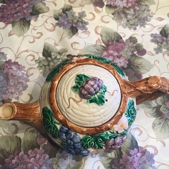 DESIGNED TEAPOT HAND PAINTED TAKAHASHI NEW OLD STOCK - Picture 3 of 8